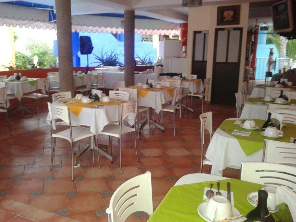 瓦兹特佩克 德萨洛罗旅游旅馆酒店 外观 照片
